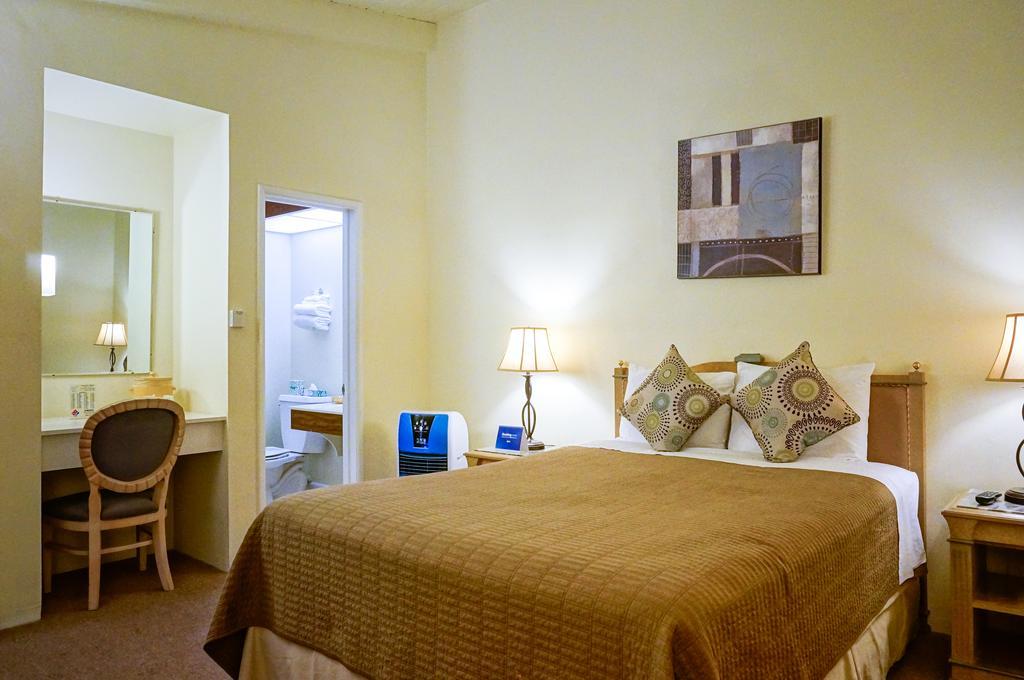 Pacific Crest Hotel Санта Барбара Стая снимка